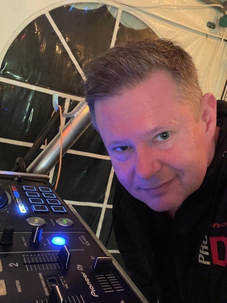 Book en erfaren Dj til festen