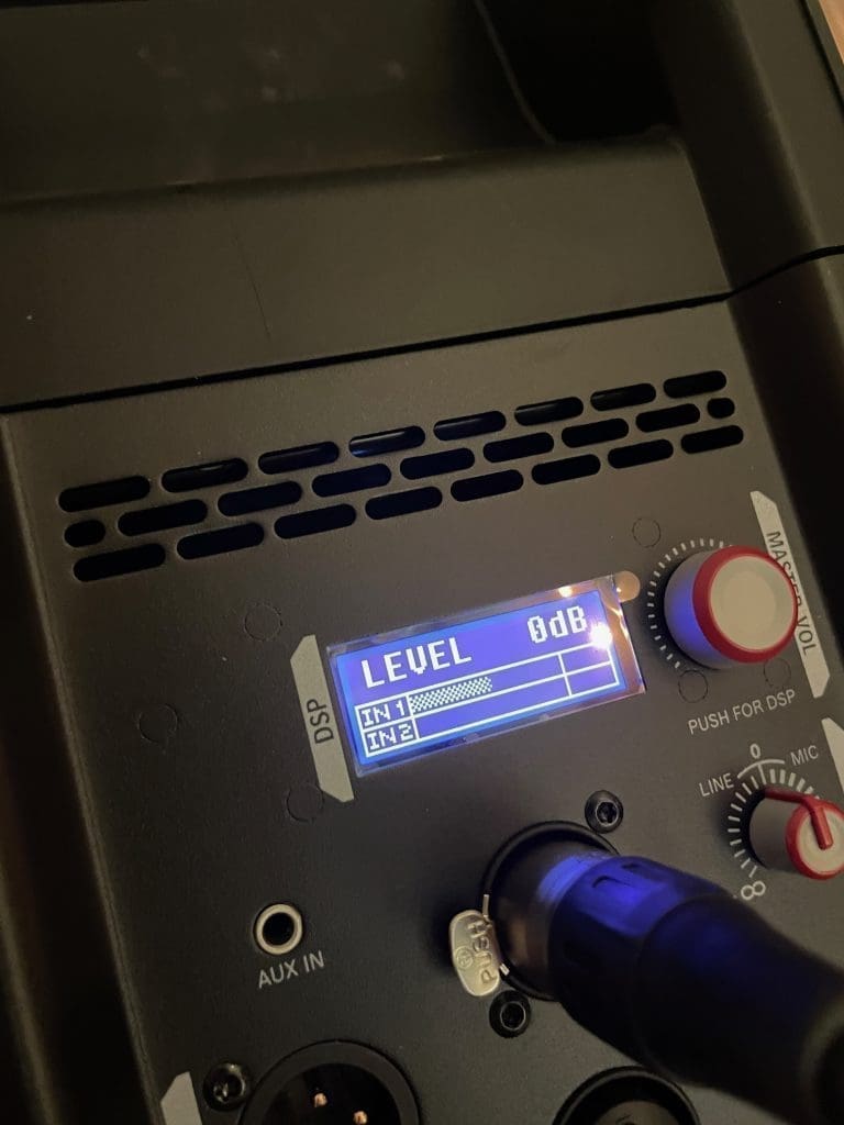 Hvad laver en DJ egentlig ?